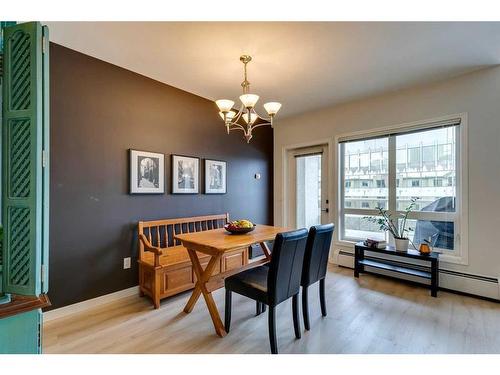 503-114 15 Avenue Sw, Calgary, AB - Indoor Photo Showing Dining Room