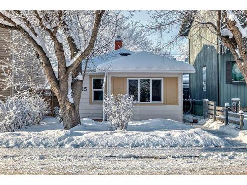 7435 20A Street Se, Calgary, AB - Outdoor