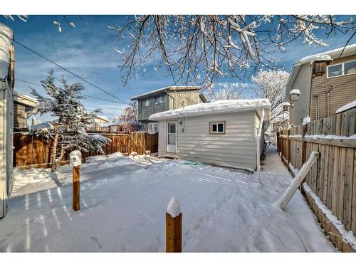 7435 20A Street Se, Calgary, AB - Outdoor