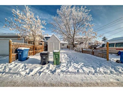 7435 20A Street Se, Calgary, AB - Outdoor