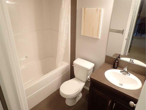 107-6315 Ranchview Drive Nw, Calgary, AB - Indoor Photo Showing Bathroom