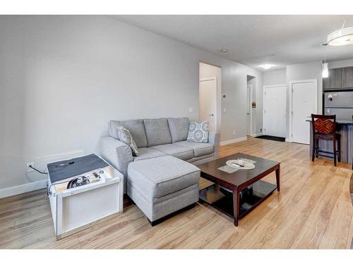 5-4 Sage Hill Terrace Nw, Calgary, AB - Indoor Photo Showing Living Room