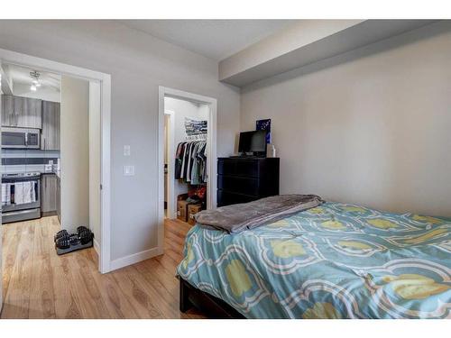 5-4 Sage Hill Terrace Nw, Calgary, AB - Indoor Photo Showing Bedroom