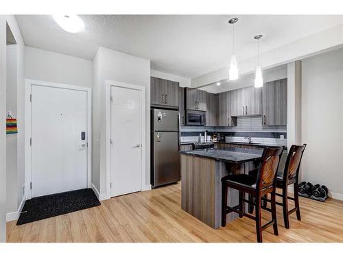 5-4 Sage Hill Terrace Nw, Calgary, AB - Indoor Photo Showing Kitchen