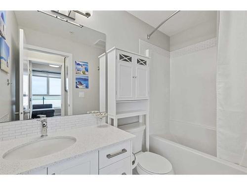 516-11 Mahogany Circle Se, Calgary, AB - Indoor Photo Showing Bathroom