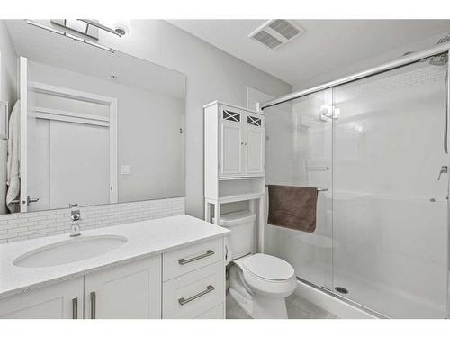 516-11 Mahogany Circle Se, Calgary, AB - Indoor Photo Showing Bathroom