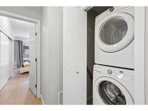 516-11 Mahogany Circle Se, Calgary, AB - Indoor Photo Showing Laundry Room