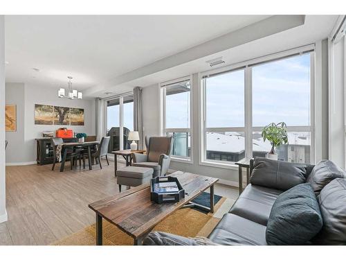 516-11 Mahogany Circle Se, Calgary, AB - Indoor Photo Showing Living Room