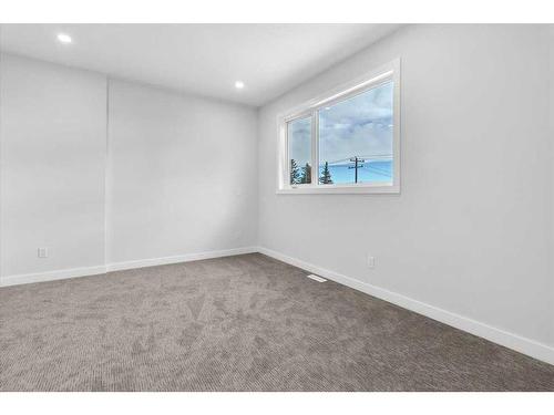 2522 17 Avenue Sw, Calgary, AB - Indoor Photo Showing Other Room