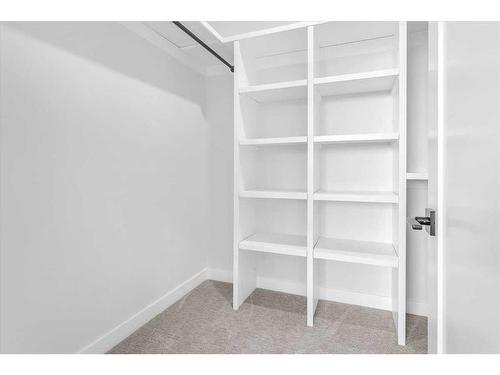 2522 17 Avenue Sw, Calgary, AB - Indoor With Storage