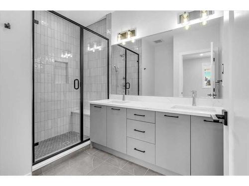 2522 17 Avenue Sw, Calgary, AB - Indoor Photo Showing Bathroom