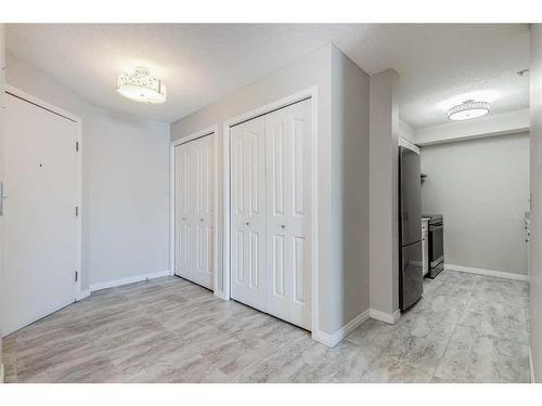 2217-6224 17 Avenue, Calgary, AB - Indoor Photo Showing Other Room