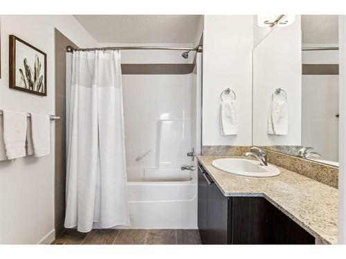 324 Silverado Common Sw, Calgary, AB - Indoor Photo Showing Bathroom