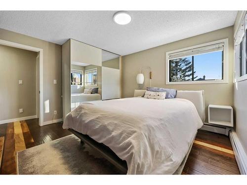 304-930 18 Avenue Sw, Calgary, AB - Indoor Photo Showing Bedroom