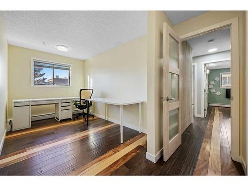 304-930 18 Avenue Sw, Calgary, AB - Indoor Photo Showing Other Room