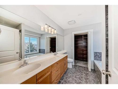 248 Tuscany Ravine View Nw, Calgary, AB - Indoor Photo Showing Bathroom