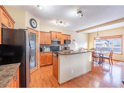 229 West Creek Boulevard, Chestermere, AB - Indoor Photo Showing Kitchen