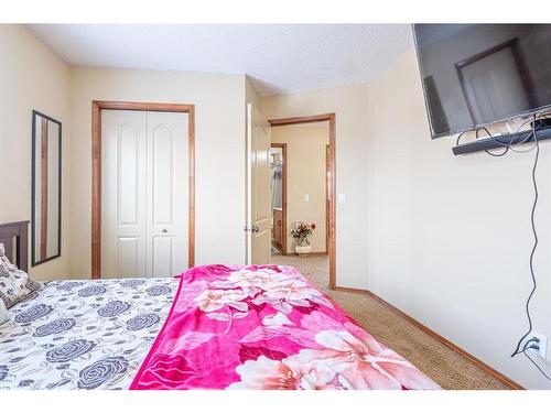 229 West Creek Boulevard, Chestermere, AB - Indoor Photo Showing Bedroom