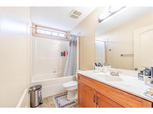 229 West Creek Boulevard, Chestermere, AB - Indoor Photo Showing Bathroom