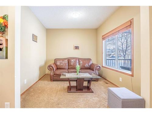 229 West Creek Boulevard, Chestermere, AB - Indoor Photo Showing Living Room