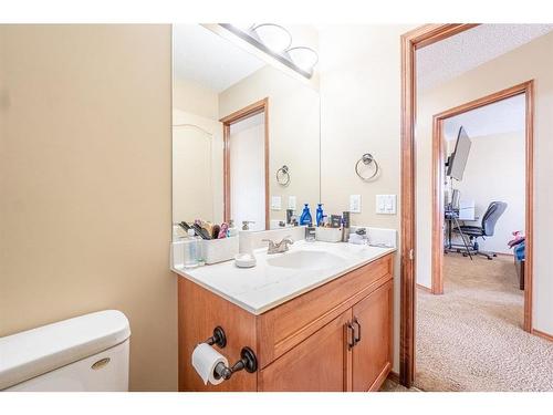 229 West Creek Boulevard, Chestermere, AB - Indoor Photo Showing Bathroom