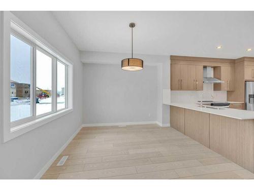 584 Dawson Drive, Chestermere, AB - Indoor Photo Showing Kitchen