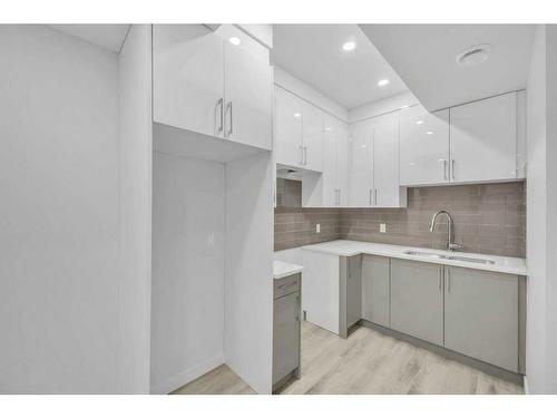 584 Dawson Drive, Chestermere, AB - Indoor Photo Showing Kitchen