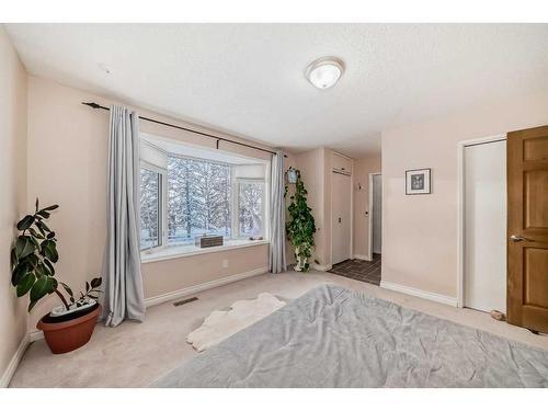 322043 8 Street East, Rural Foothills County, AB - Indoor Photo Showing Other Room