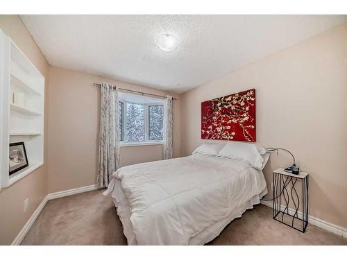 322043 8 Street East, Rural Foothills County, AB - Indoor Photo Showing Bedroom