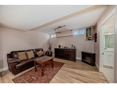 322043 8 Street East, Rural Foothills County, AB - Indoor