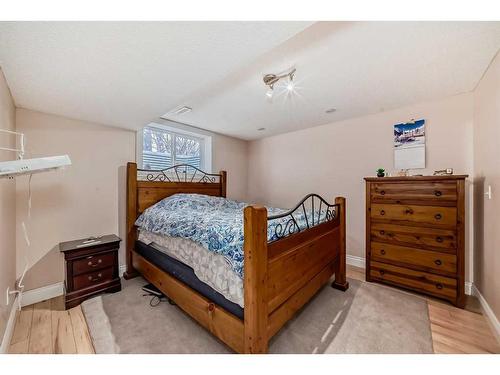 322043 8 Street East, Rural Foothills County, AB - Indoor Photo Showing Bedroom