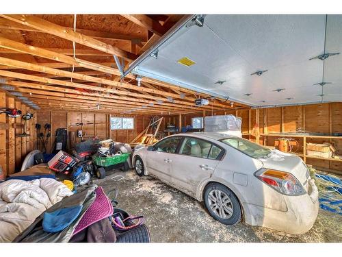 322043 8 Street East, Rural Foothills County, AB - Indoor Photo Showing Garage