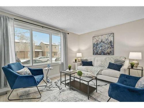 86 Abalone Crescent Ne, Calgary, AB - Indoor Photo Showing Living Room