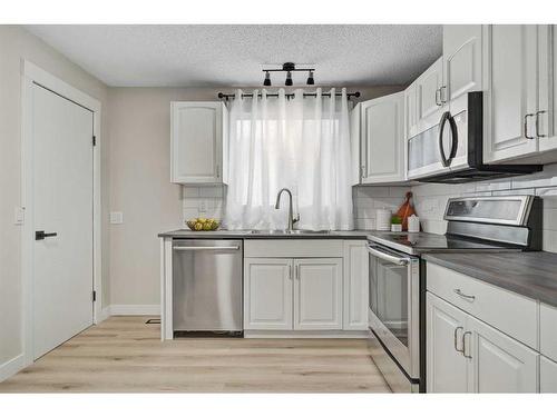 86 Abalone Crescent Ne, Calgary, AB - Indoor Photo Showing Kitchen