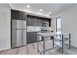 1004-123 4 Street NE Calgary, AB T2E 8K3