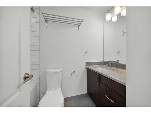 511-303 13 Avenue Sw, Calgary, AB - Indoor Photo Showing Bathroom