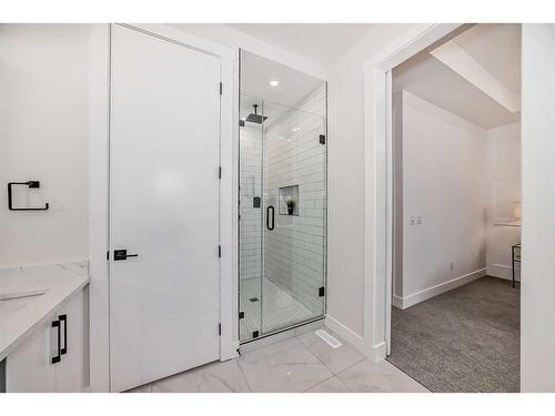 1112B Regent Crescent Ne, Calgary, AB - Indoor Photo Showing Bathroom