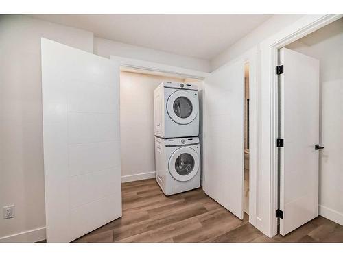 1112B Regent Crescent Ne, Calgary, AB - Indoor Photo Showing Laundry Room