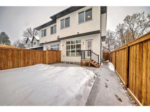 1112B Regent Crescent Ne, Calgary, AB - Outdoor With Exterior