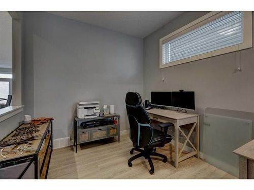 28 Crestbrook Way Sw, Calgary, AB - Indoor Photo Showing Office