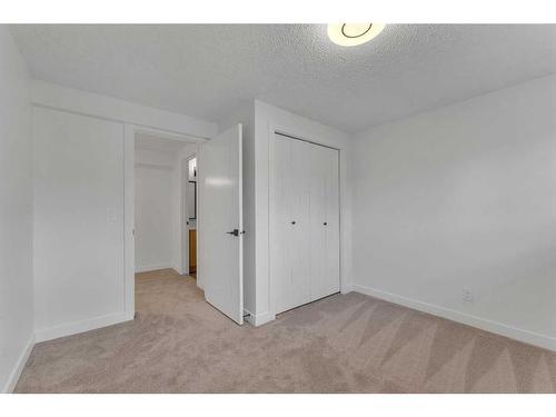 45 Templemont Drive Ne, Calgary, AB - Indoor Photo Showing Other Room