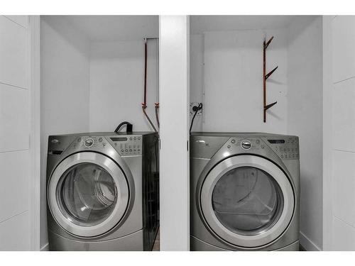 45 Templemont Drive Ne, Calgary, AB - Indoor Photo Showing Laundry Room