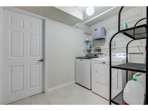 511 Windstone Common Sw, Airdrie, AB - Indoor Photo Showing Laundry Room