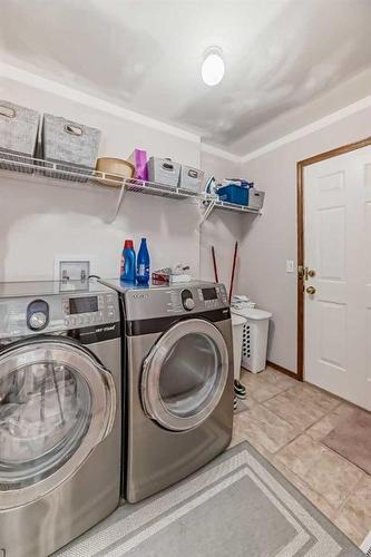 108 Citadel Circle Nw, Calgary, AB - Indoor Photo Showing Laundry Room