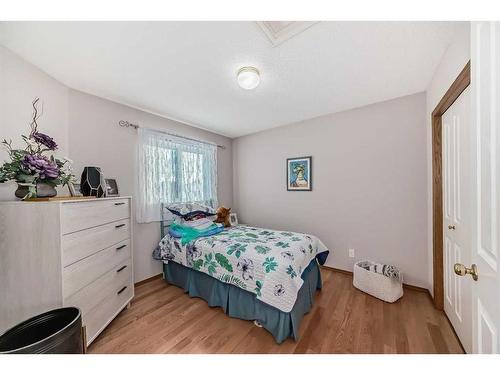 108 Citadel Circle Nw, Calgary, AB - Indoor Photo Showing Bedroom