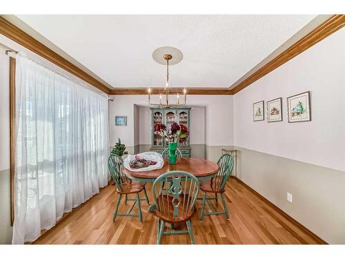 108 Citadel Circle Nw, Calgary, AB - Indoor Photo Showing Dining Room