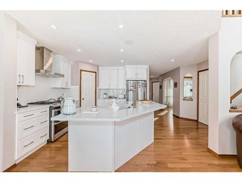 108 Citadel Circle Nw, Calgary, AB - Indoor Photo Showing Kitchen With Upgraded Kitchen