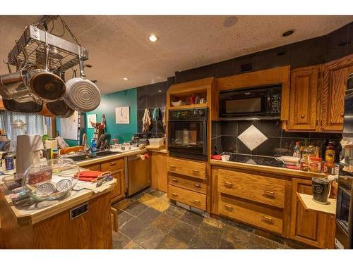 4-722 4A Street Ne, Calgary, AB - Indoor Photo Showing Kitchen