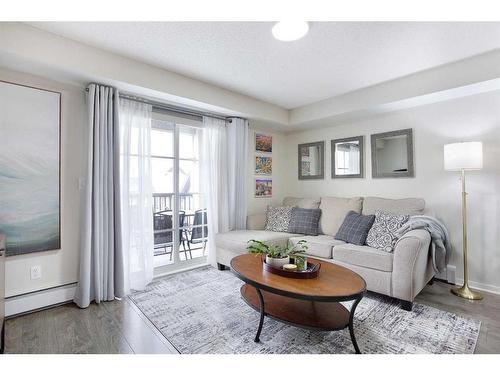 5303-279 Copperpond Common Se, Calgary, AB - Indoor Photo Showing Living Room