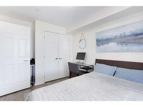 5303-279 Copperpond Common Se, Calgary, AB - Indoor Photo Showing Bedroom